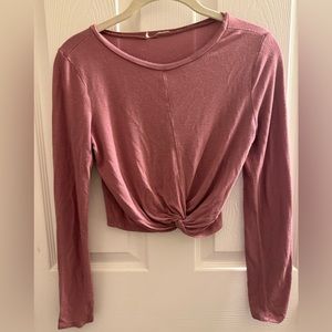 Cropped, long-sleeved shirt with knot in front